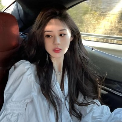 大明湖畔有人家海报